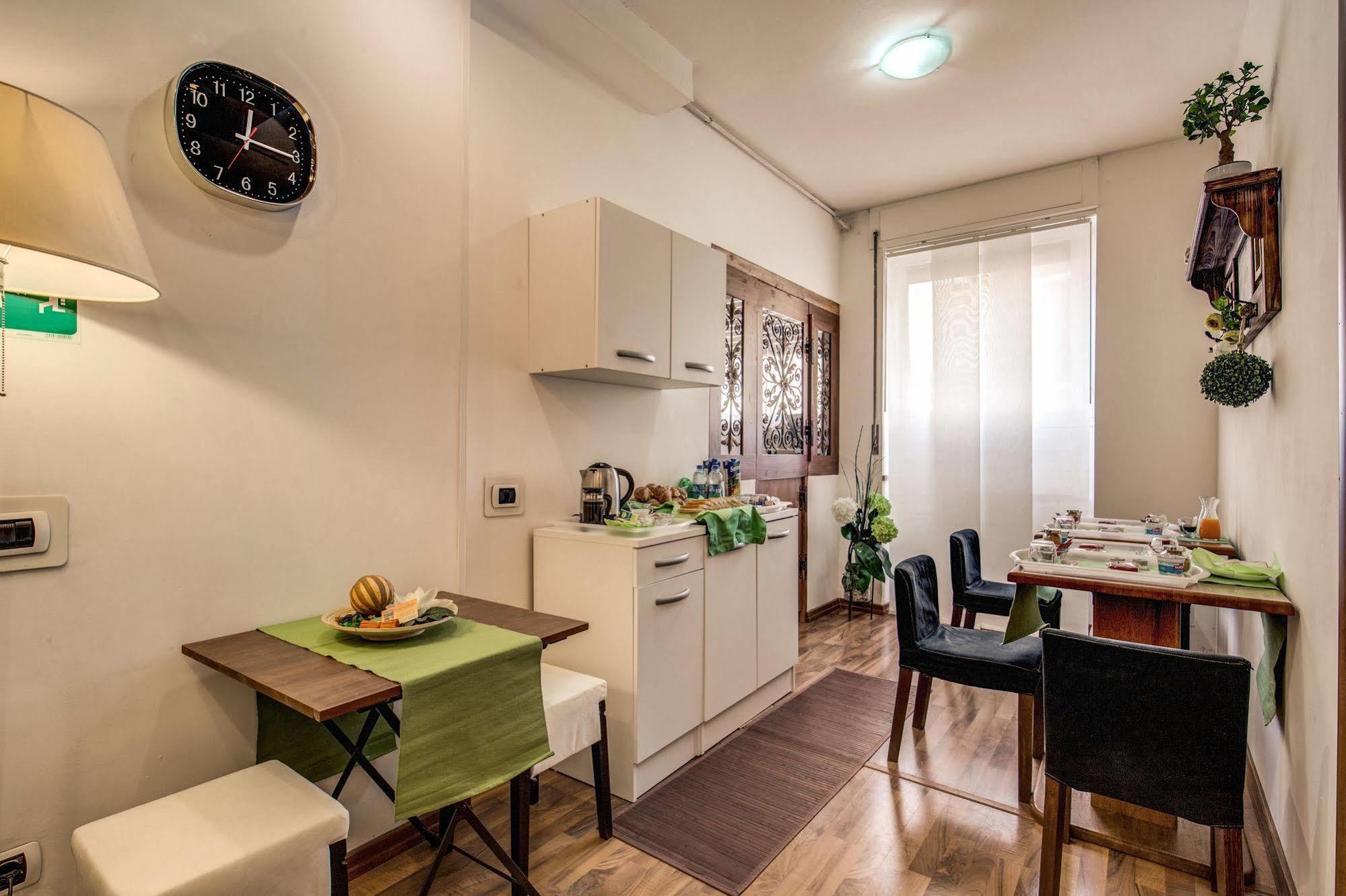 רומא Trastevere Rooms מראה חיצוני תמונה