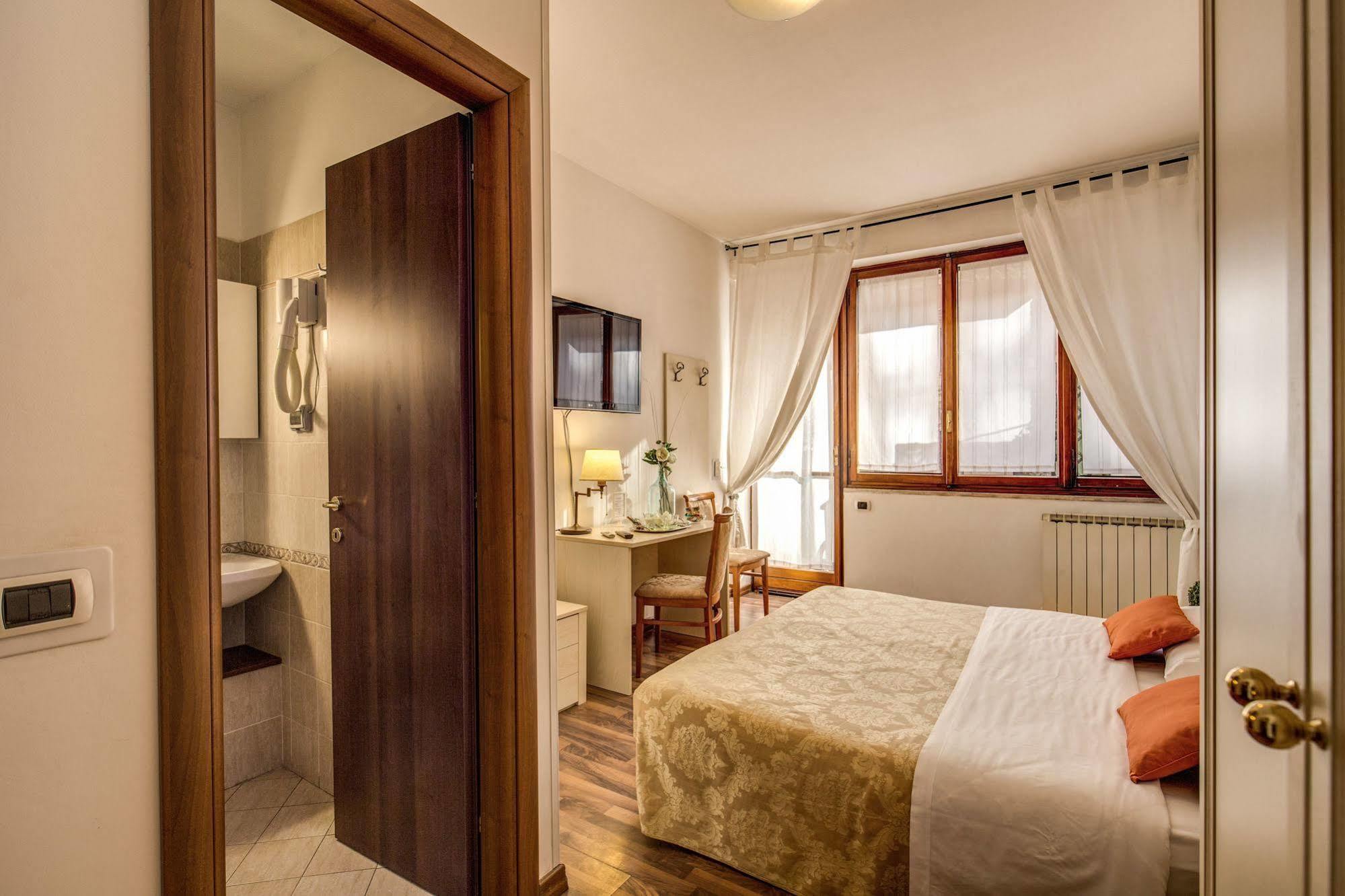 רומא Trastevere Rooms מראה חיצוני תמונה
